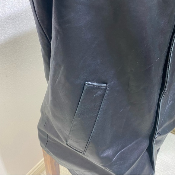 Coach Black Leather Jacket Men's Size Large
100% Leather With Wool Blend Liner - Picture 3 of 12